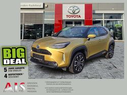 Brass gold metallic Gebraucht 2022 Toyota Yaris Cross Team SUV | 22.990 € (Fairer Preis)