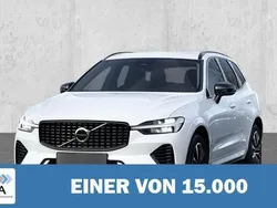 Weiß metallic Gebraucht 2023 Volvo XC60 Plus SUV | 40.180 € (Superpreis)