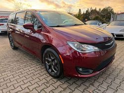 Rot Gebraucht 2020 Chrysler Pacifica Van / Kleinbus | 22.999 €