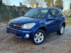 Blau Gebraucht 2005 Toyota RAV4 Sol SUV | 6.000 € (Fairer Preis)