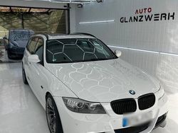 Weiß Gebraucht 2011 BMW 330 M Sport Kombi | 16.800 €