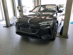 Mythosschwarz metallic Gebraucht 2022 Audi e-tron Black Edition SUV | 36.780 € (Superpreis)