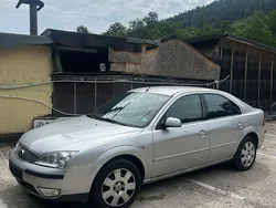 Silber Gebraucht 2005 Ford Mondeo Ghia Limousine | 1.900 € (Fairer Preis)