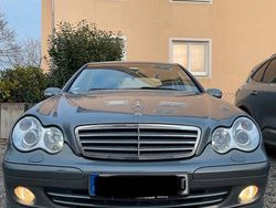 Grau Gebraucht 2004 Mercedes C320 Limousine | 3.900 € (Guter Preis)