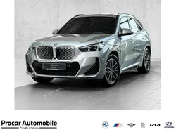 Silber Neu 2025 BMW iX1 M Sport SUV | 56.499 € (Fairer Preis)