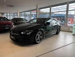 Schwarz Gebraucht 2021 Mercedes CLA220 Shooting Brake Premium Kombi | 30.990 € (Fairer Preis)