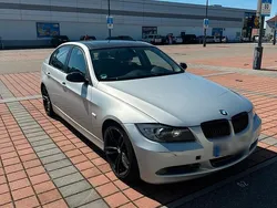 Silber Gebraucht 2007 BMW 325 Basis Limousine | 5.499 €