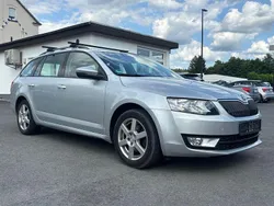 Silber Gebraucht 2014 Skoda Octavia Ambition Kombi | 4.890 € (Guter Preis)
