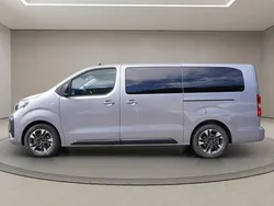 Grau grau Neu 2025 Opel Zafira Life Business Van | 51.422 € (Teuer)