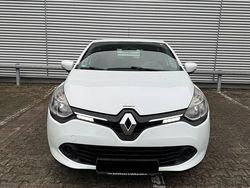 Weiß Gebraucht 2014 Renault Clio IV Dynamique Kleinwagen | 5.590 € (Fairer Preis)