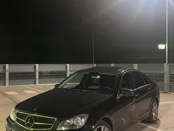 Schwarz Gebraucht 2012 Mercedes C220 Avantgarde Limousine | 10.500 € (Fairer Preis)
