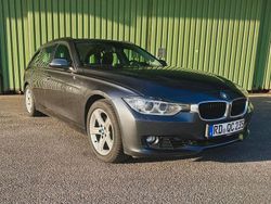 Grau Gebraucht 2013 BMW 330 Comfort Edition Kombi | 16.900 € (Fairer Preis)