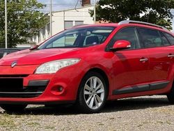 Rot Gebraucht 2010 Renault Mégane III Luxe Limousine | 4.480 € (Etwas zu teuer)