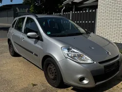 Platingrau Gebraucht 2010 Renault Clio GrandTour Expression Kombi | 1.950 € (Superpreis)