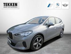 Grau Gebraucht 2022 BMW 218 Van / Kleinbus | 24.990 € (Fairer Preis)
