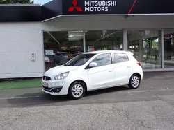 Island weiß Gebraucht 2016 Mitsubishi Space Star Edition+ Kleinwagen | 9.950 € (Fairer Preis)