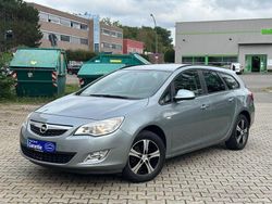 Silber Gebraucht 2012 Opel Astra Design Edition Kombi | 4.000 € (Fairer Preis)