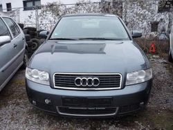 Grün Gebraucht 2003 Audi A4 Limousine | 899 € (Superpreis)