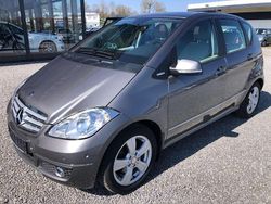 Grau Gebraucht 2009 Mercedes A170 Avantgarde Limousine | 12.250 €