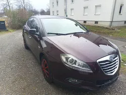 Rot Gebraucht 2011 Lancia Delta Limousine | 3.600 € (Fairer Preis)