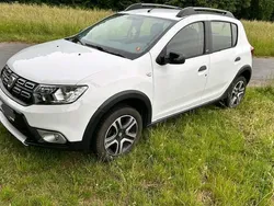 Weiß Gebraucht 2018 Dacia Sandero Stepway Kleinwagen | 7.800 € (Fairer Preis)