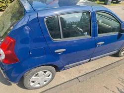 Blau Gebraucht 2010 Dacia Sandero Kleinwagen | 850 €