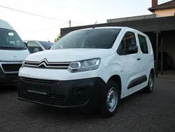 Weiß Gebraucht 2021 Citroën Berlingo Van / Kleinbus | 7.995 € (Guter Preis)