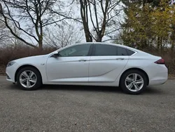 Weiß Gebraucht 2018 Opel Insignia Business Edition Limousine | 13.300 € (Guter Preis)