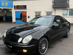 Schwarz Gebraucht 2003 Mercedes E240 Elegance Limousine | 6.500 € (Teuer)