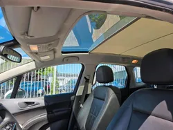 Weiß Gebraucht 2011 Opel Meriva Van / Kleinbus | 6.600 € (Teuer)