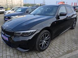 Schwarz Gebraucht 2021 BMW 320 M Sport Kombi | 29.970 € (Fairer Preis)