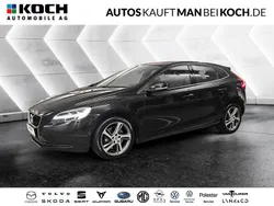 Schwarz Gebraucht 2020 Volvo V40 Kombi | 21.995 €