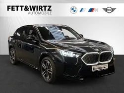 Saphirschwarz Gebraucht 2024 BMW iX2 M Sport SUV | 43.490 € (Guter Preis)