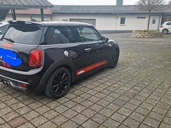 Schwarz Gebraucht 2017 Mini John Cooper Works Kleinwagen | 17.500 € (Guter Preis)