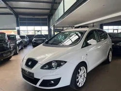 Weiß Gebraucht 2010 Seat Altea XL Sport Van / Kleinbus | 4.790 € (Etwas zu teuer)