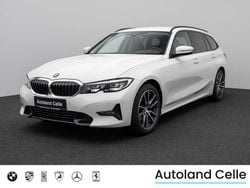 Weiß Gebraucht 2022 BMW 320 Sport Line Limousine | 29.999 € (Superpreis)