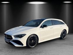 Weiß Gebraucht 2024 Mercedes CLA220 Shooting Brake AMG Kombi | 45.990 €