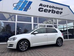 Weiss Gebraucht 2016 VW Golf VII Limousine | 11.950 € (Guter Preis)
