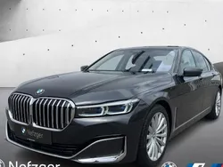 Grau Gebraucht 2021 BMW 740 Shadowline Limousine | 57.800 € (Fairer Preis)