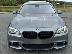 Grau Gebraucht 2011 BMW 528 Shadowline Limousine | 22.900 €