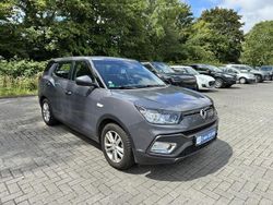 Grau Gebraucht 2016 Ssangyong (KGM) Tivoli Quartz | 13.780 €