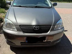 Grau Gebraucht 2002 Toyota Corolla Limousine | 1.800 € (Fairer Preis)