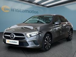 Grau Gebraucht 2021 Mercedes A250 Kleinwagen | 25.999 € (Fairer Preis)