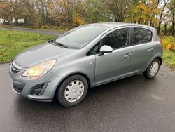 Grau Gebraucht 2011 Opel Corsa Selection Kleinwagen | 3.999 € (Fairer Preis)