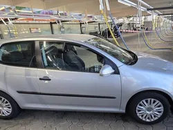 Silber Gebraucht 2005 VW Golf V Kleinwagen | 2.500 € (Fairer Preis)