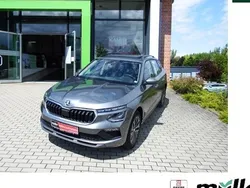 Graphitegrau metallic Gebraucht 2024 Skoda Kamiq Drive SUV | 24.990 € (Guter Preis)