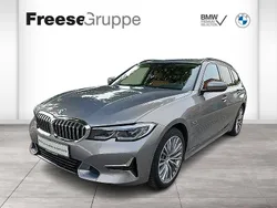 Grau Gebraucht 2022 BMW 330e Luxury Line Kombi | 34.790 € (Etwas zu teuer)