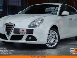 Weiß Gebraucht 2011 Alfa Romeo Giulietta Turismo Kleinwagen | 6.890 € (Fairer Preis)