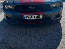 Grau Gebraucht 2011 Ford Mustang Cabrio | 12.800 €