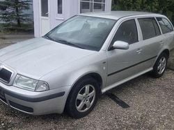 Grau Gebraucht 1999 Skoda Octavia Limousine | 1.290 € (Fairer Preis)
